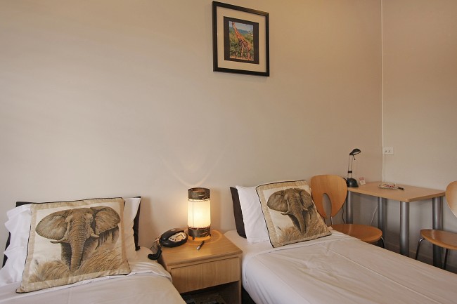 Unit 10 Lounge 2